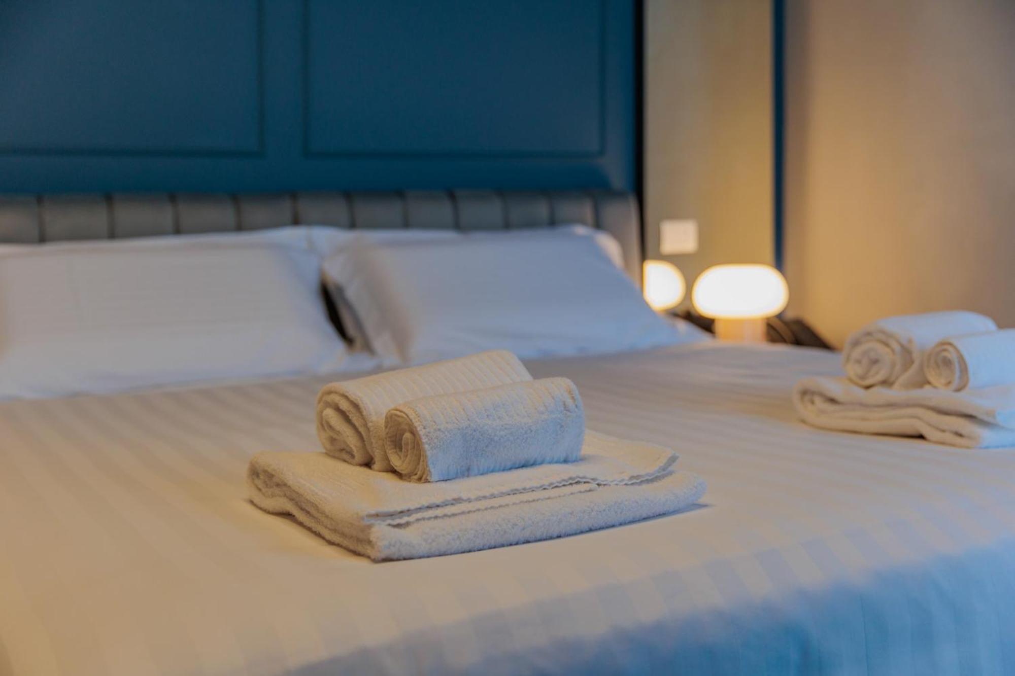 Ophelia Hotel Cazzago San Martino Luaran gambar