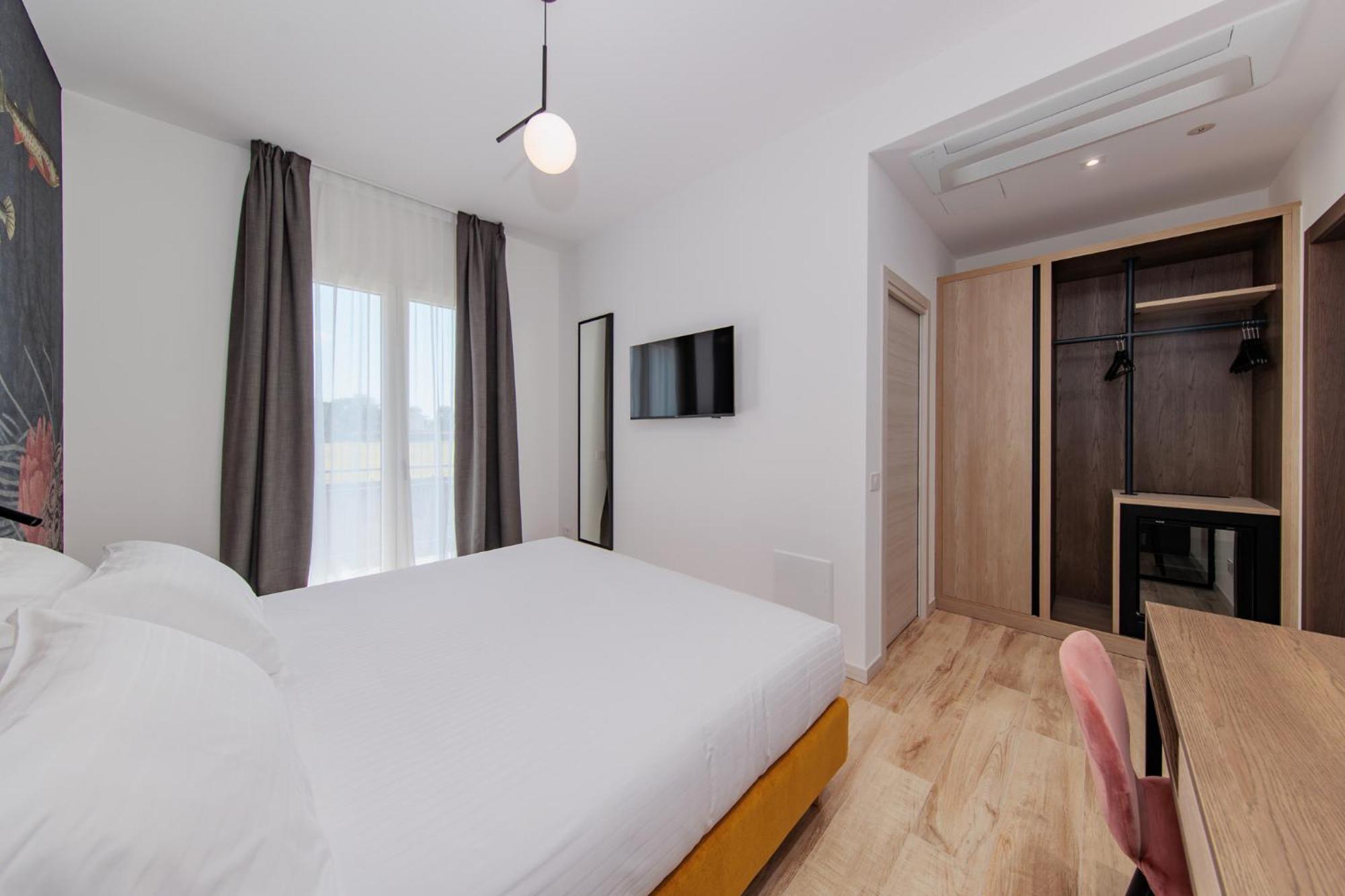 Ophelia Hotel Cazzago San Martino Luaran gambar