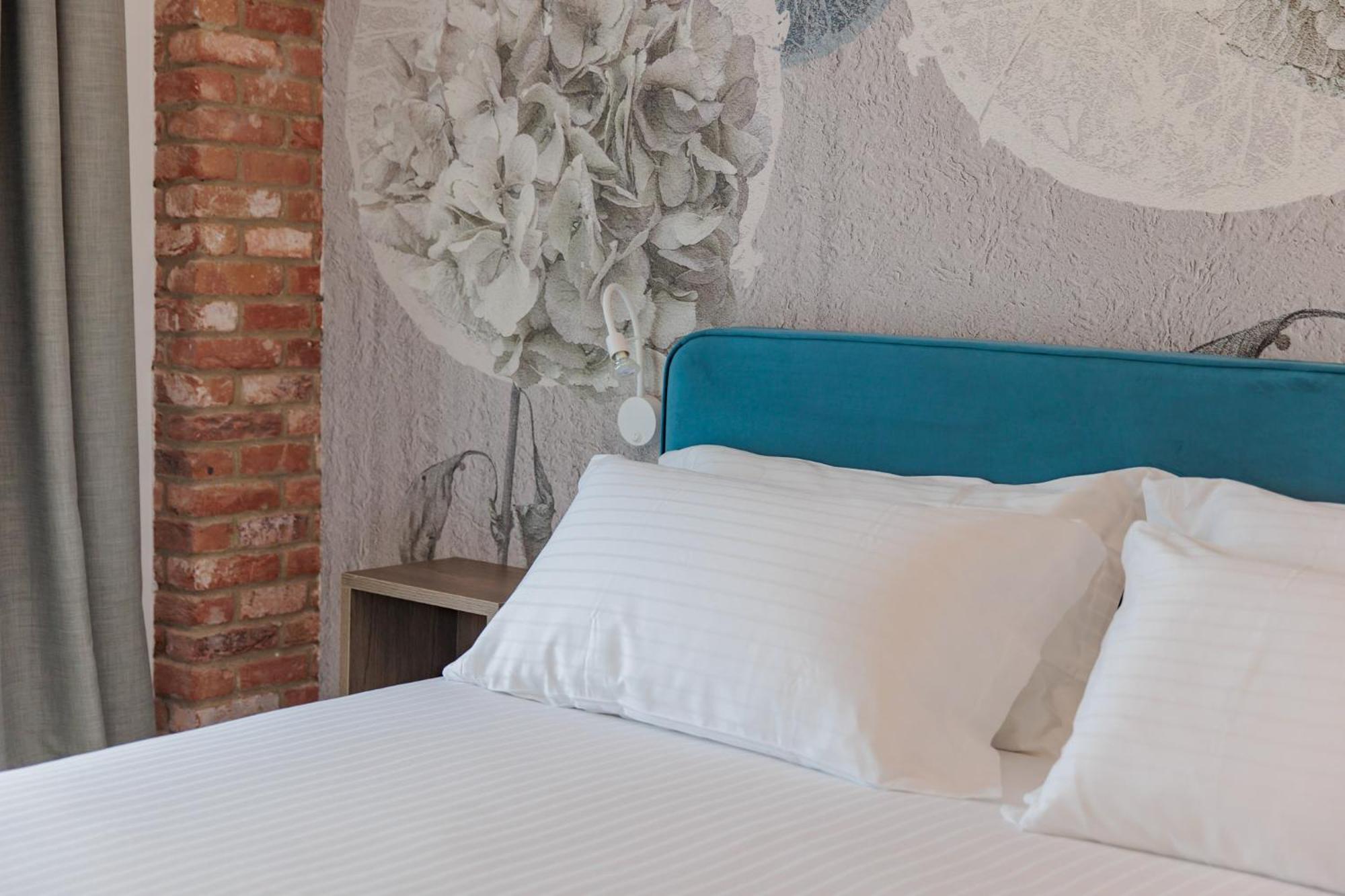 Ophelia Hotel Cazzago San Martino Luaran gambar