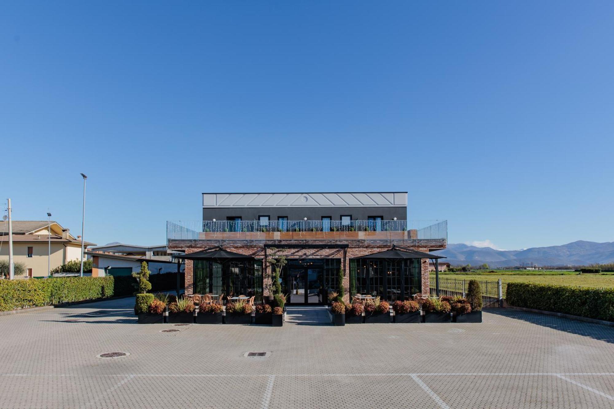 Ophelia Hotel Cazzago San Martino Luaran gambar